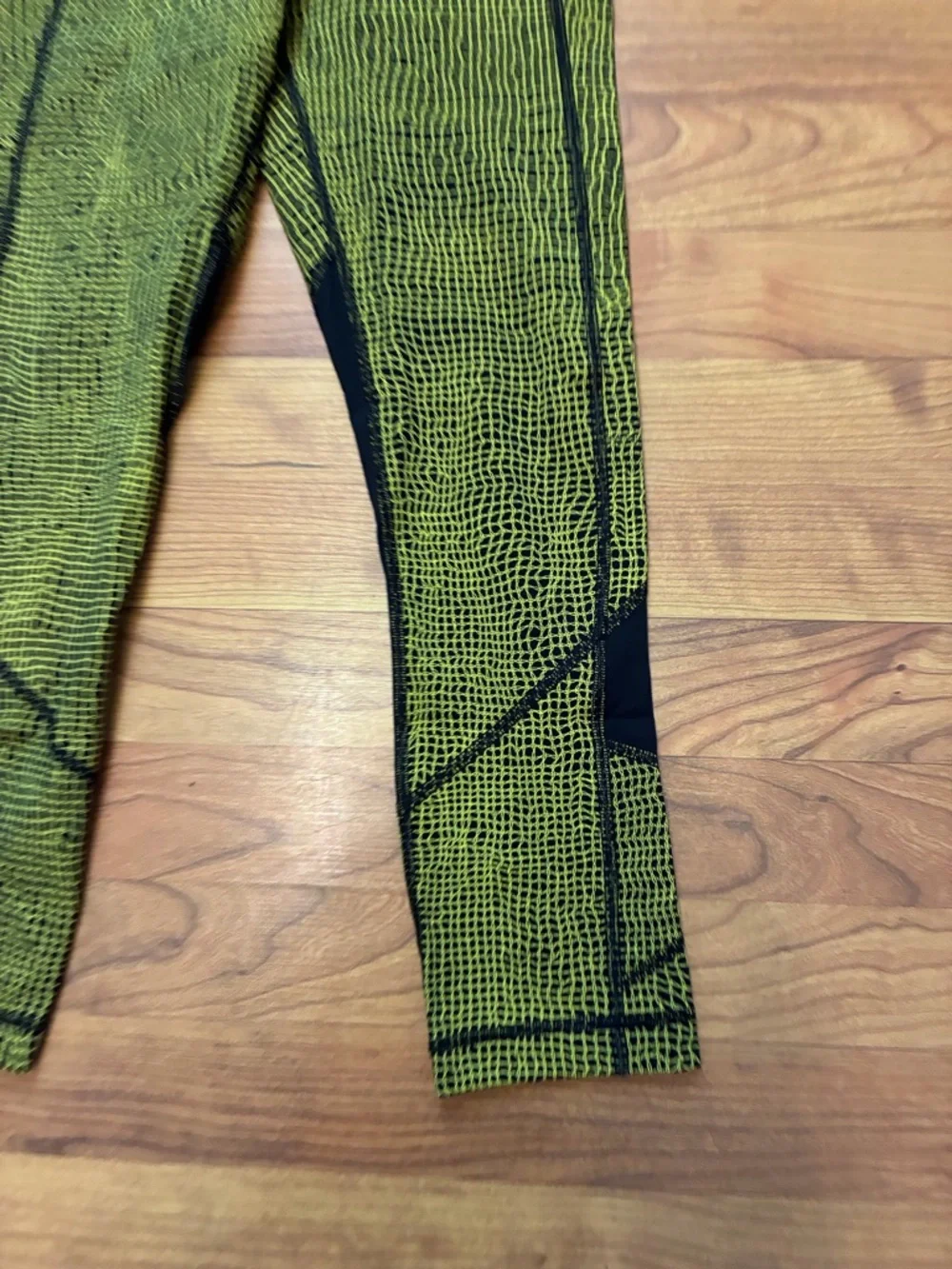 Lululemon Leggings + Zara Tee Bundle – Athleisure Set Size S / 2